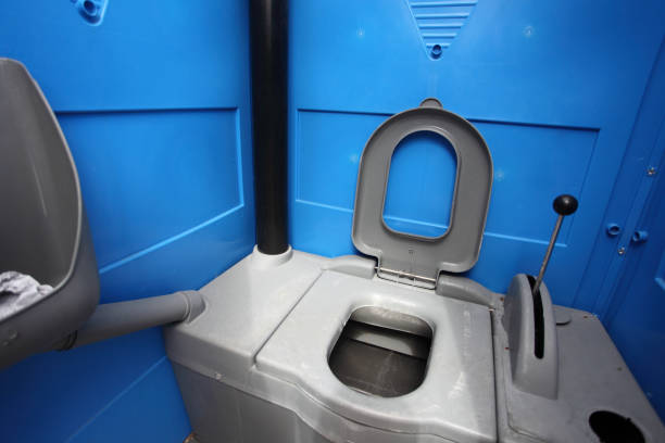 Best Portable restroom trailer rental  in Linden, AZ